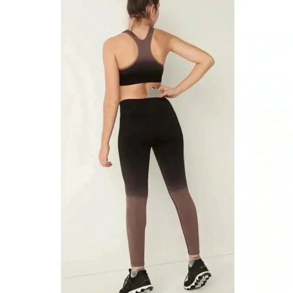 Victoria’s Secret Pink Active leggings Ombré with back inside phone pocket - Picture 5 of 11